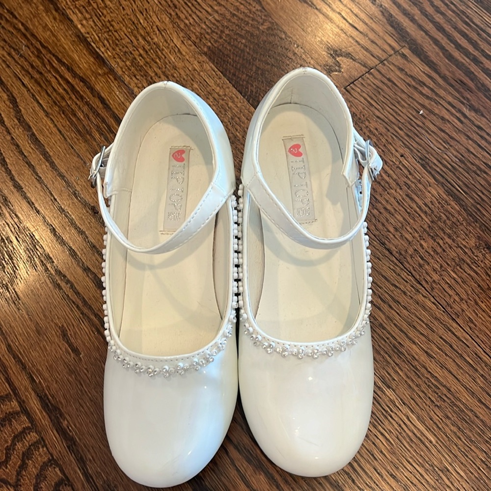 Tip Top Kids White Pearl-Trim Mary Jane Dress Shoes